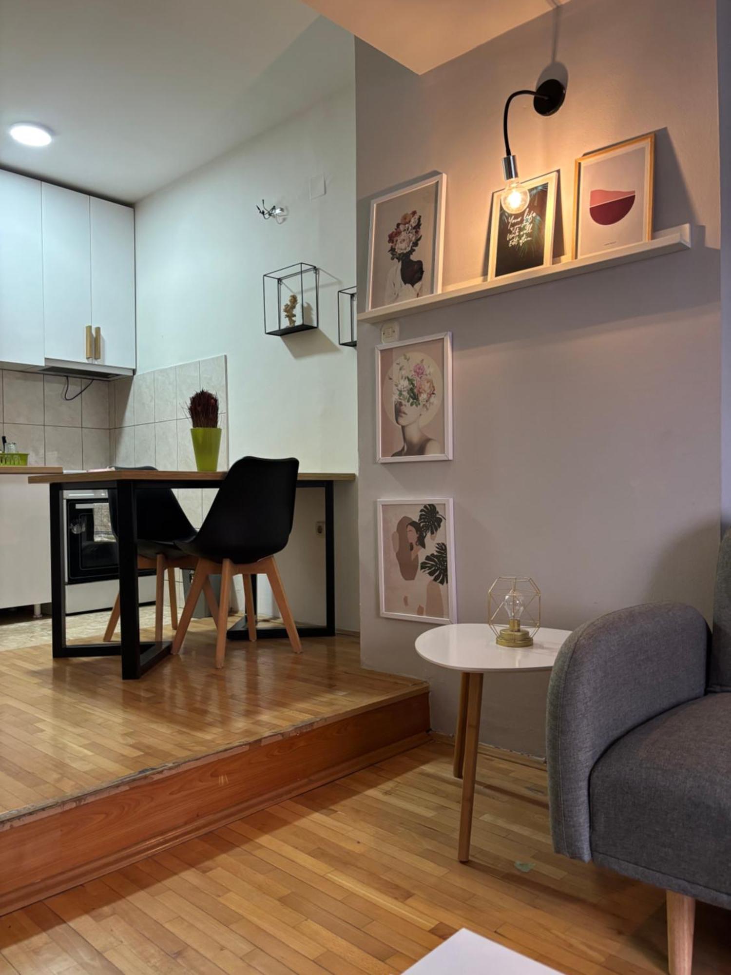 Mia'S Duplex Apartment 스코페 외부 사진